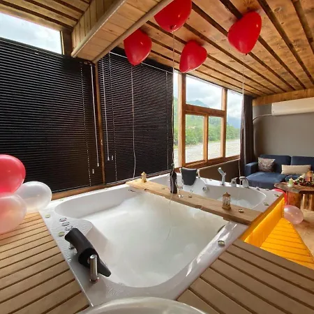 Heaven Vip Wooden Palace *