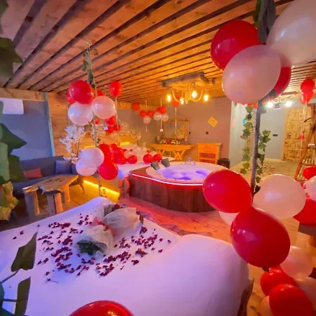 Heaven Vip Wooden Palace *
