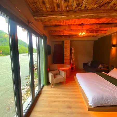 Heaven Vip Wooden Palace *