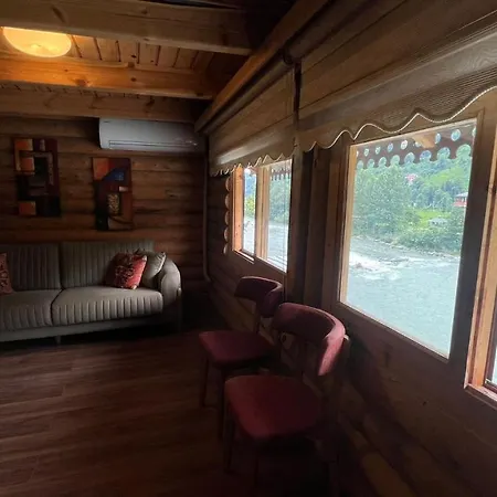 Heaven Vip Wooden Palace *